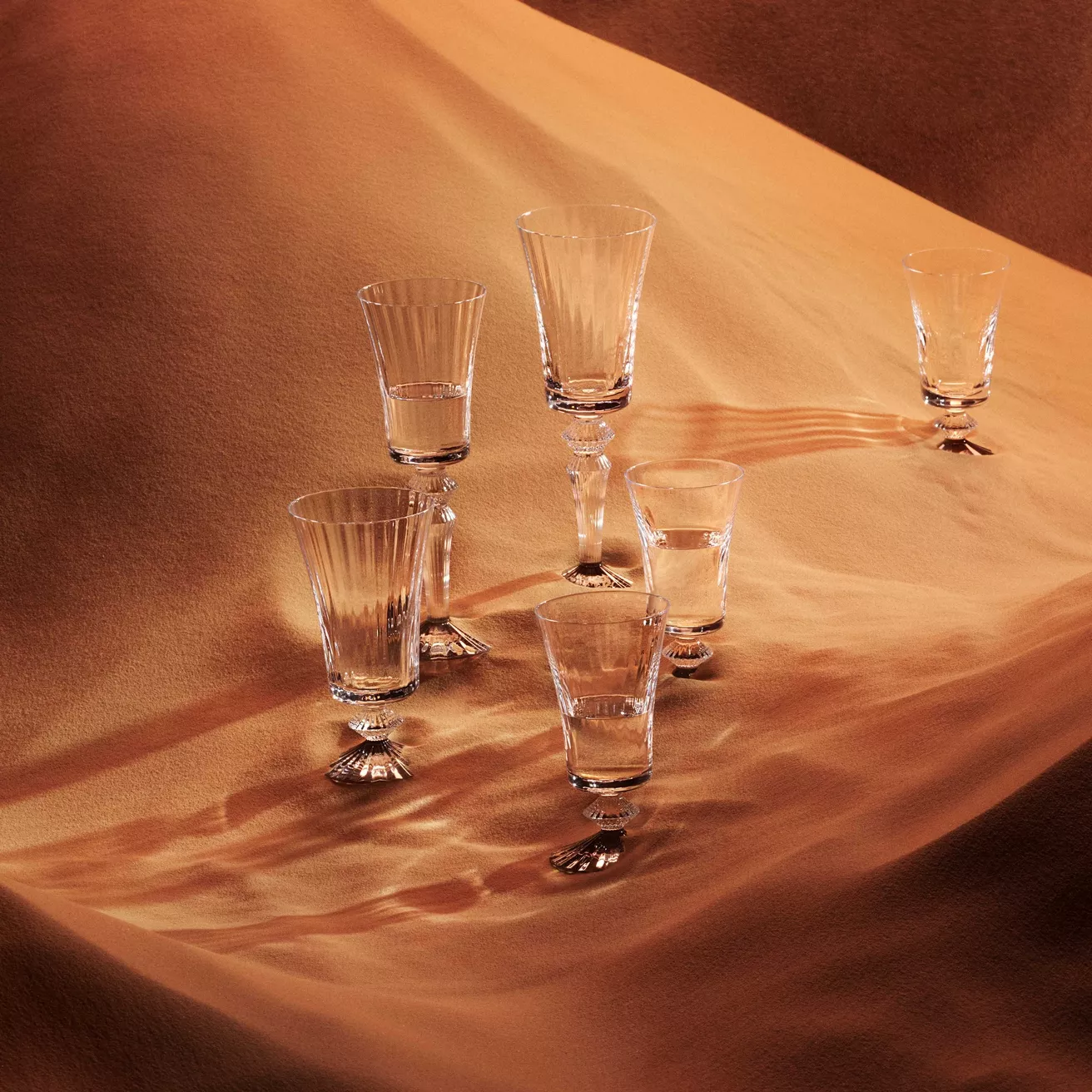 lifestyle_mille_nuits_glasses_clear_sand_odyssey.jpg MILLE NUITS GLASS 2 - Görsel 2