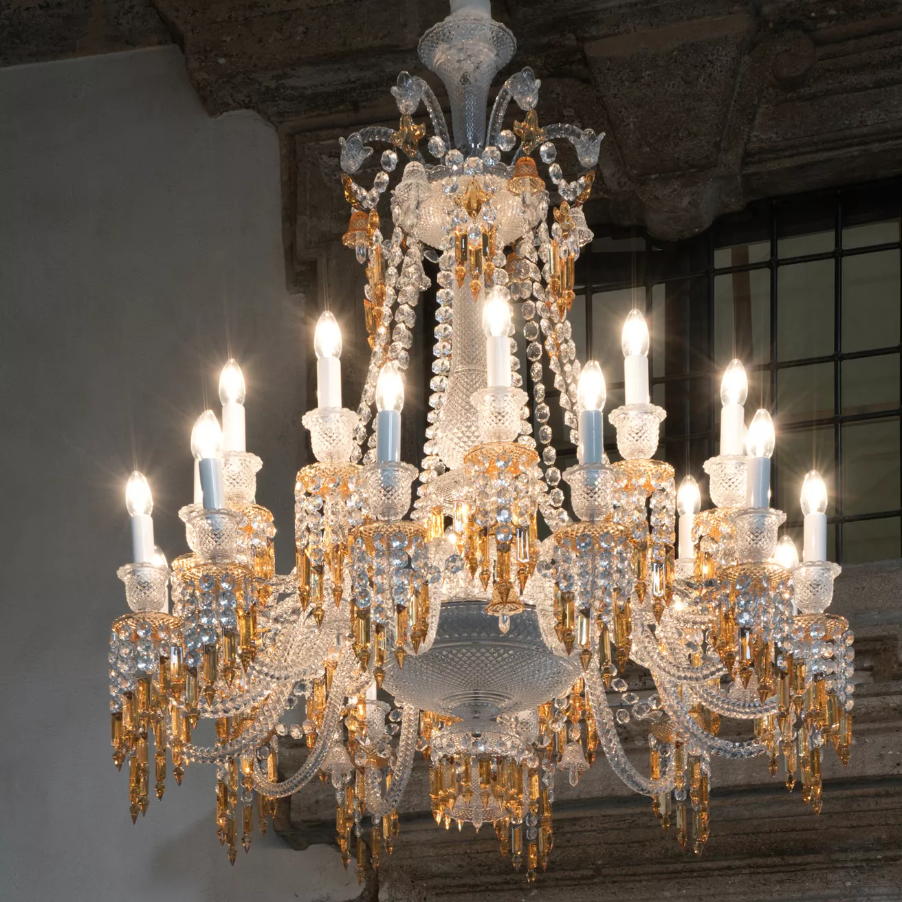 lifestyle_zenith_charleston_24L_chandelier.jpg ZENITH CHANDELIER CEI 24L CHARLESTON - Görsel 2