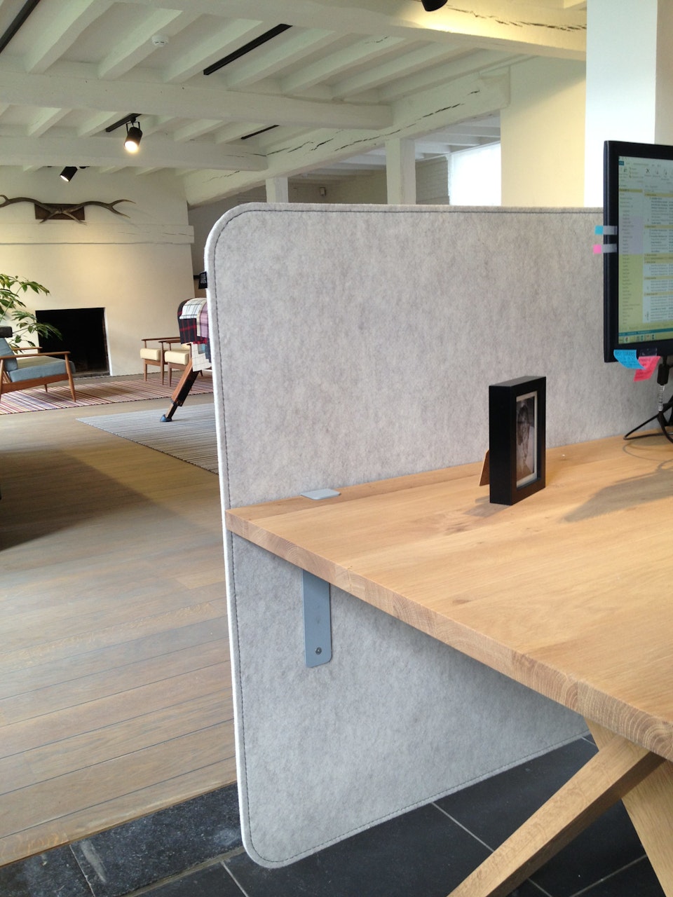 1680524362-ls_buzzifrontdesk_buzzifrontdesk_0004.jpg BuzziFrontDesk Panel - Görsel 1
